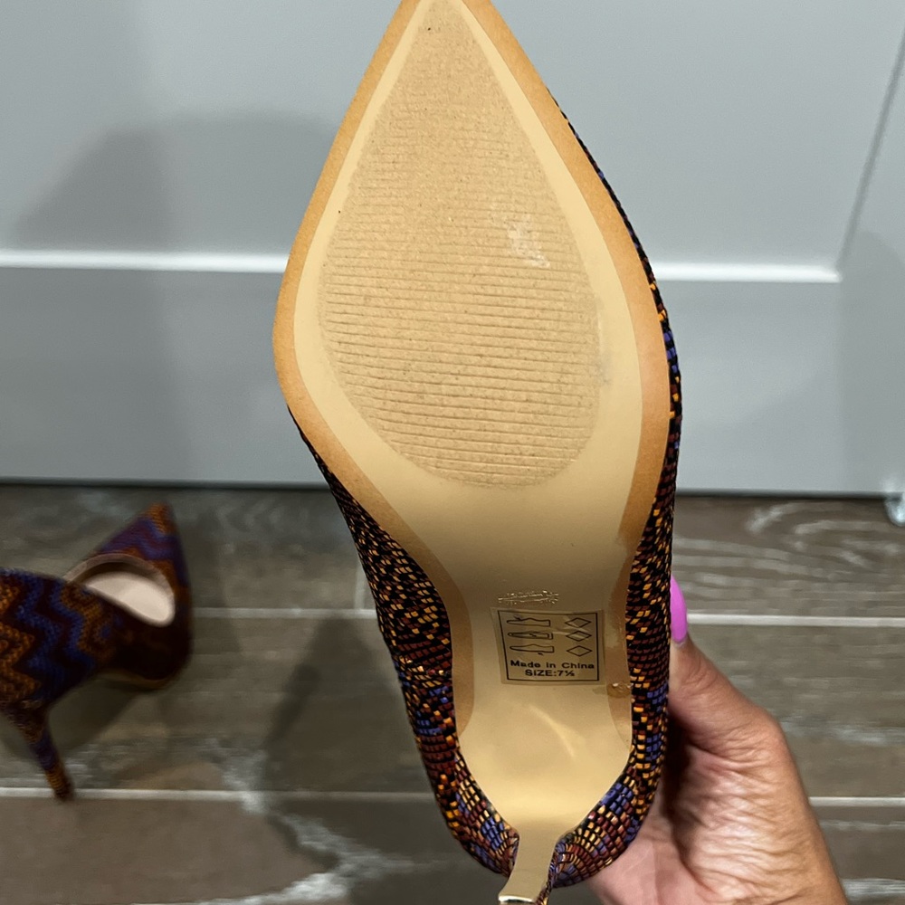 Colorful Patterned Heels - Picture 5 of 6
